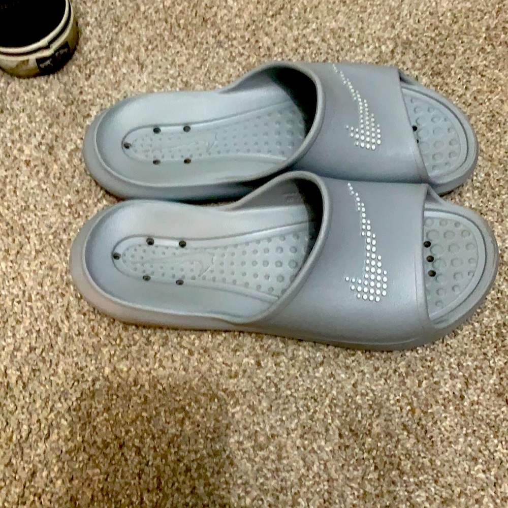 Nike slides